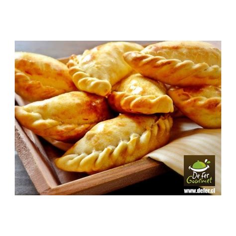 Cockteleria Y Banqueteria Defer Empanaditas Napolitanas Queso Tomate Oregano