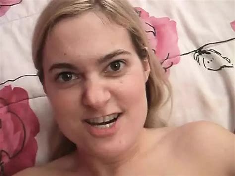 Geniale Blonde Schlampe Wird Auf Dem Bett Gefickt Xhamster