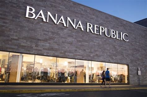 Banana Republic confirms store hours will change for just one day next ...