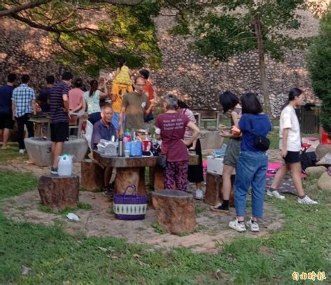 中秋愛烤肉！台中鰲峰山公園 連假烤肉夯 臺中市 自由時報電子報