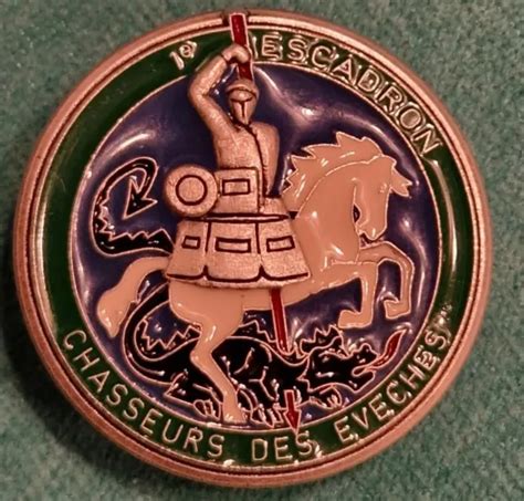 INSIGNE 1ER ESCADRON du 2ème regiment de Chasseurs Verdun EUR 15 00