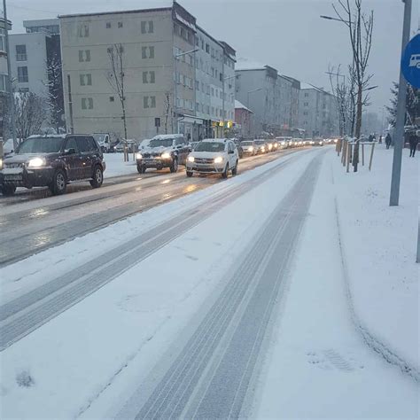 Foto Trafic Paralizat De Ninsoare La Primele Ore N Sibiu Oferii