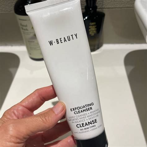 W Beauty Exfoliating Cleanser Review Abillion