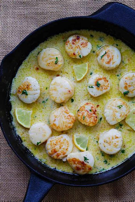 Creamy Garlic Scallops Easy Delicious Recipes