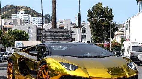 Arriba 30 Imagen Carros Lamborghini De Oro Abzlocal Mx