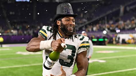 Aaron Jones Signs With Vikings One Day After Being Released By Packers