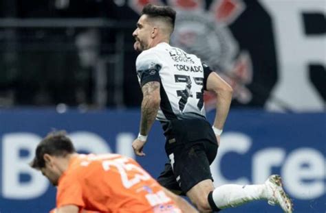 Coronado Foca Em Carregar Mais Responsabilidade No Corinthians