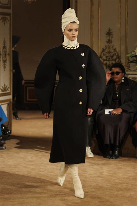 Schiaparelli Fall Winter 2023 Collection At Paris Fashion Week Photos