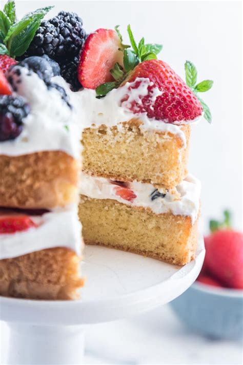 Simple Genoise Sponge Cake Recipe Mary Berry S Feast And Farm