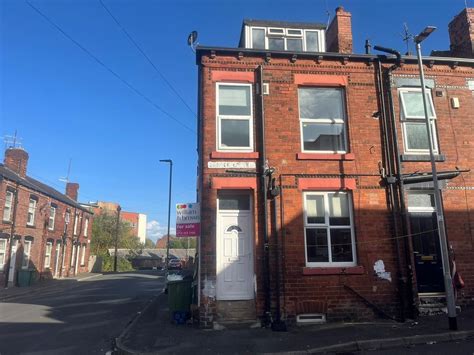 2 Bed End Terrace House For Sale In Bangor Grove Lower Wortley Leeds