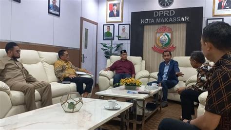 Laskar Pelangi Ketua Dprd Makassar Minta Tenaga Pendidik