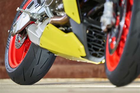 Pirelli Presenta Il Nuovo Diablo Rosso Iv Corsa Motoblog