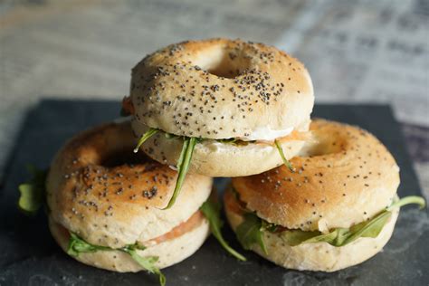 Mini bagels au saumon fumé et fromage frais