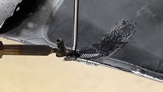 Airless Fusion Welding Tear To An Edge Of A Bumper Cover