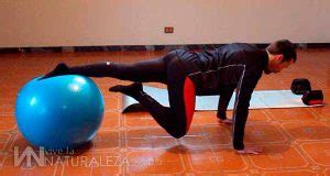 5 rutinas y 42 ejercicios con fitball o balón de pilates Vive la