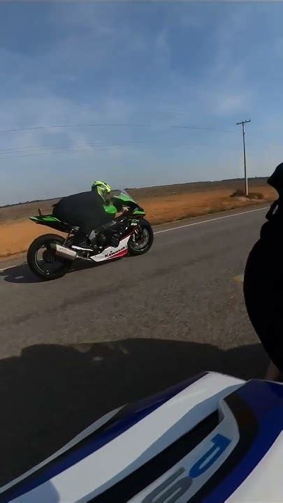 Bmw S1000rr Vs Kawasaki Zx10 Youtube