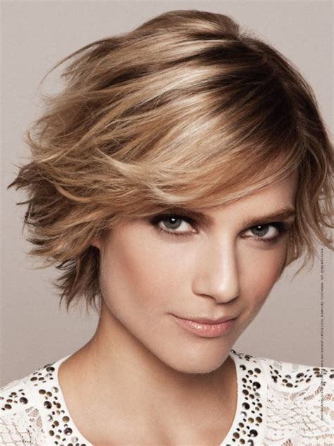 Short Layered Feathered Hairstyles For Medium Length Hair 35 Cute