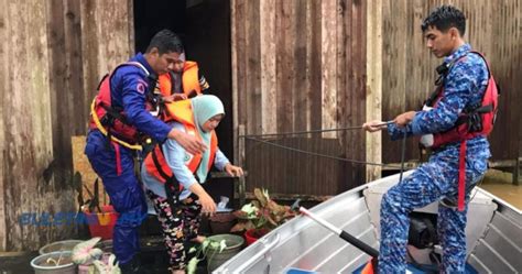 113 Mangsa Banjir Terengganu Berpindah Di 8 PPS BULETIN TV3 Malaysia