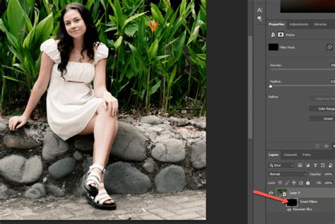 4 Steps to Blur a Face in Photoshop (Non-Destructive)