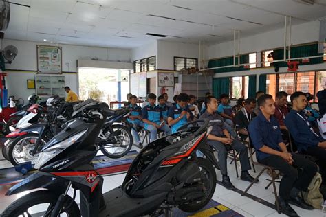 Smkn Mataram Binaan Pln Uip Nusra Kantongi Sertifikat Bengkel