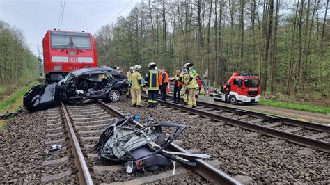 T Dlicher Unfall Auf Bahn Bergang Lokf Hrer Unverletzt