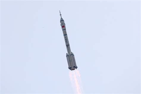 Shenzhou Xvii Mission Heads For Space Station Chinadaily Cn