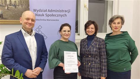 Galeria Zdjęć Wręczenie Nagrody Laureatce Konkursu Na Najlepszą Pracę