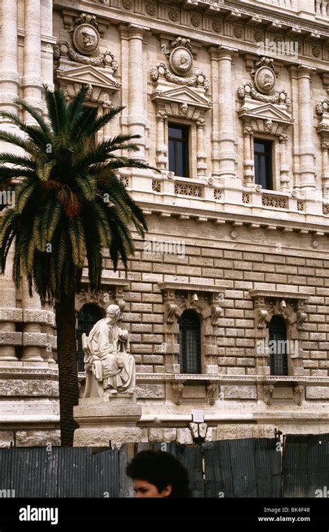 Palace Of Justice Palazzo Di Giustizia Rome Stock Photo Alamy