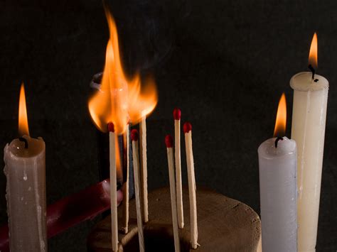 Fotos Gratis Ligero Encender Llama Fuego Vela Iluminaci N Velas