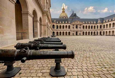 Guide Du Musée De Larmée à Paris