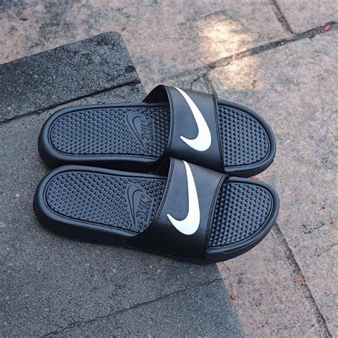 Jual Sandal Nike Benassi Slides Black White Swoosh Shopee Indonesia