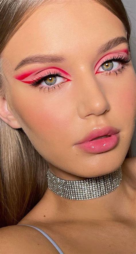 35 Cool Makeup Looks Thatll Blow Your Mind Pink And Red Look Eye Makeup Colorful Makeup