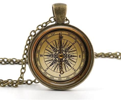 Wholesale Vintage Compass Pendant Necklace Old Fashioned Antique Style Picture Jewelry Necklace