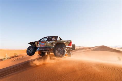 Chicherit Surpreende E Abre Dakar Na Lideran A Entre Carros