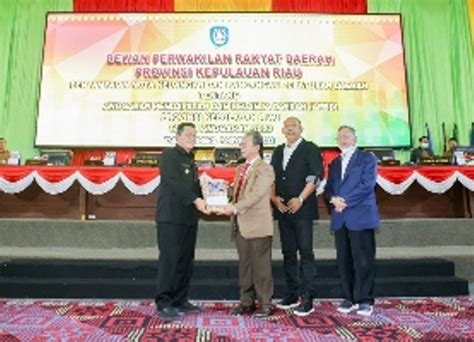 Gubernur Kepri Sampaikan Nota Keuangan Dan Rancangan Perda Apbd