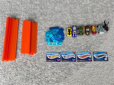 Hot Wheels Schienen und Autos Gebraucht in Zürich für CHF mit Lieferung auf Ricardo kaufen