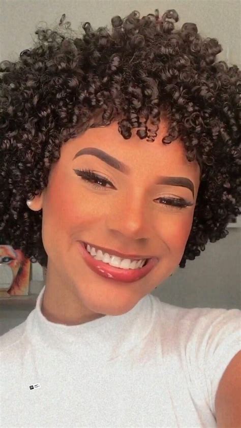 Find Your Inner Confidence Chic Short Curly Hairstyles To Bring Out