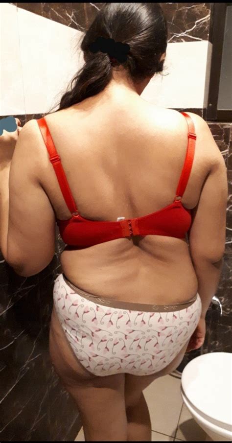 The Gentleman On Twitter Busty Chubby Bhabhi Hot Poonam Https