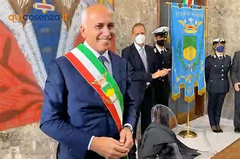 Cosenza Domani Il Sindaco Franz Caruso Presenta La Nuova Giunta