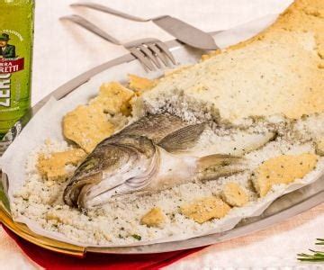 Ricetta Branzino Spigola Alle Erbe In Crosta Di Sale La Ricetta Di