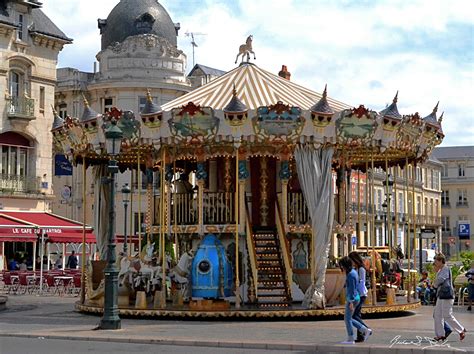 Jules Verne Carouselorléans France Imagery Photography