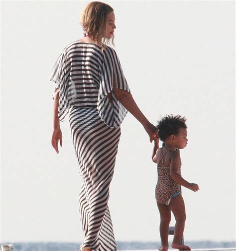 Photos A Chest Naked Jay Z Bikini Clad Beyonce Celebrate Birthday In Stromboli Italy