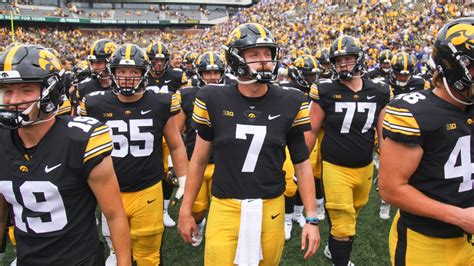 College Football PrizePicks Player Props Week 6 Picks For Iowa QB