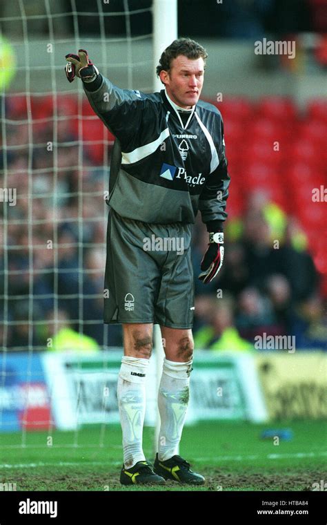 Dave Beasant Nottingham Forest Fc 20 February 1999 Stock Photo Alamy