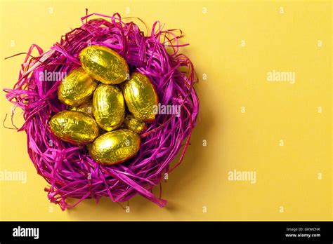 Chocolade Eggs Hi Res Stock Photography And Images Alamy