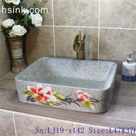 Ryxw Carved Flower Design Bathroom Sanitary Ware China Jingdezhen