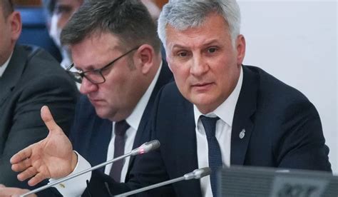 Punct culminant în scandalul pe legea pensiilor din comisia de la Senat