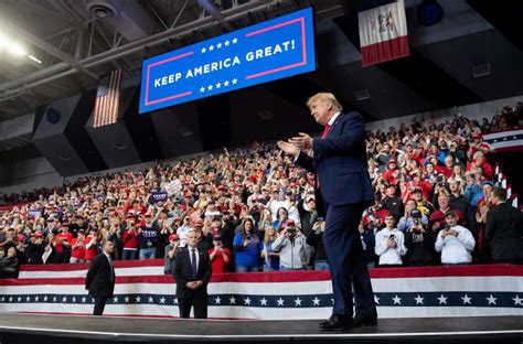 How Many Attended Trump’s Iowa Rally? Crowd Size Photos | Heavy.com