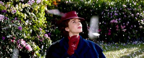 Margotsrobbie Emily Blunt As Mary Poppins In The First Official Trailer