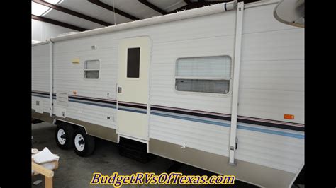 2002 Mobil Scout Bumper Pull Travel Trailer Half Ton Towable Perfect